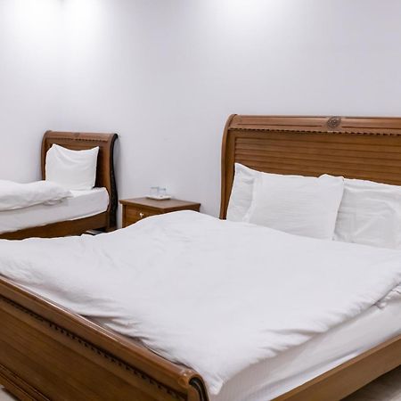 Regal Residency Otel Rawalpindi Dış mekan fotoğraf