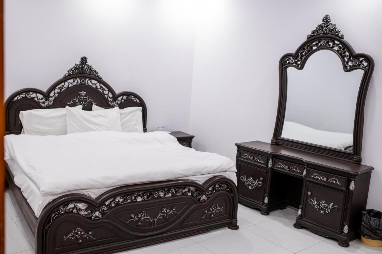 Regal Residency Otel Rawalpindi Dış mekan fotoğraf