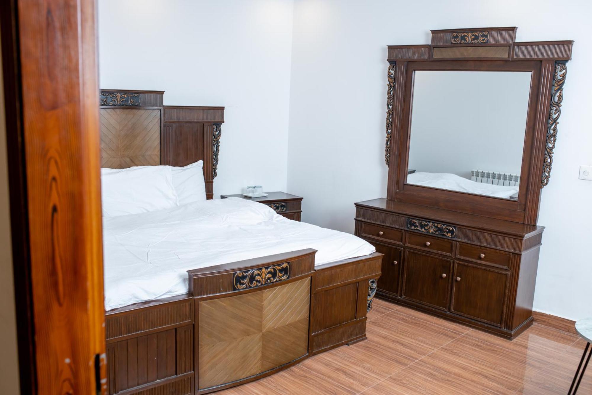 Regal Residency Otel Rawalpindi Dış mekan fotoğraf